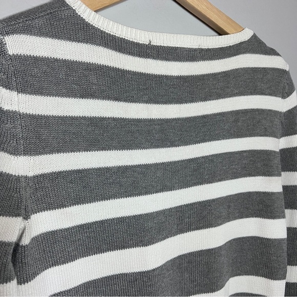 Boston Proper V-Neck Gray and White Striped 3/4 Sleeve Sweater Size XS EUC - Picture 4 of 7